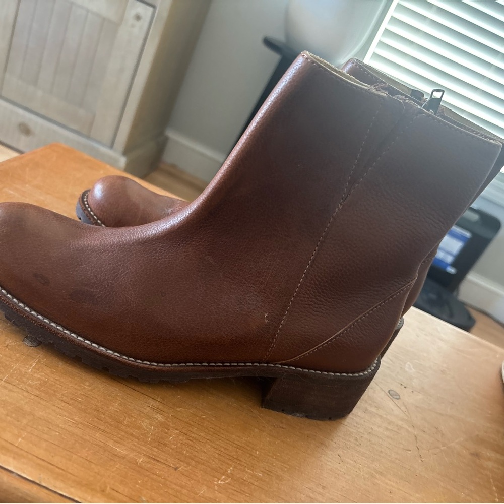 L.L. Bean Tan Leather Boots - Picture 4 of 8